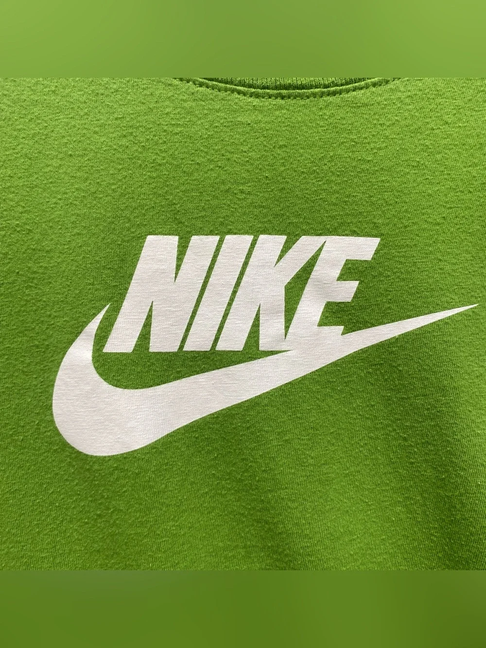 Nike large t-shirt green boys girls short sleeve activewear tee